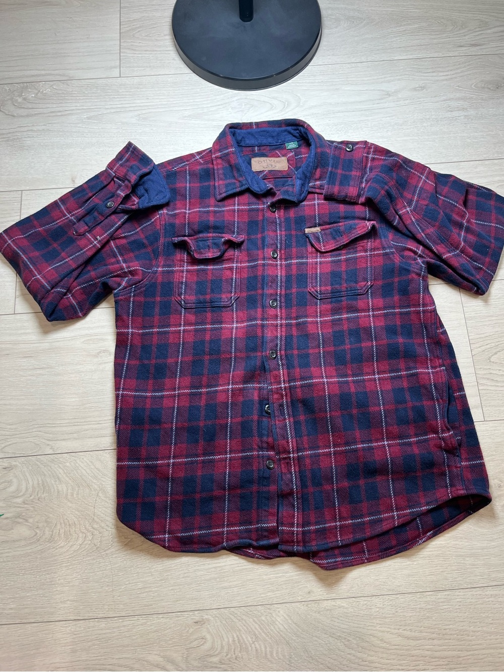 Orvis Men's Red & Navy Plaid Button-Up Shirt size large $30